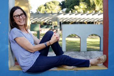 Nas ruas, cariocas se despedem da jornalista Susana Naspolini