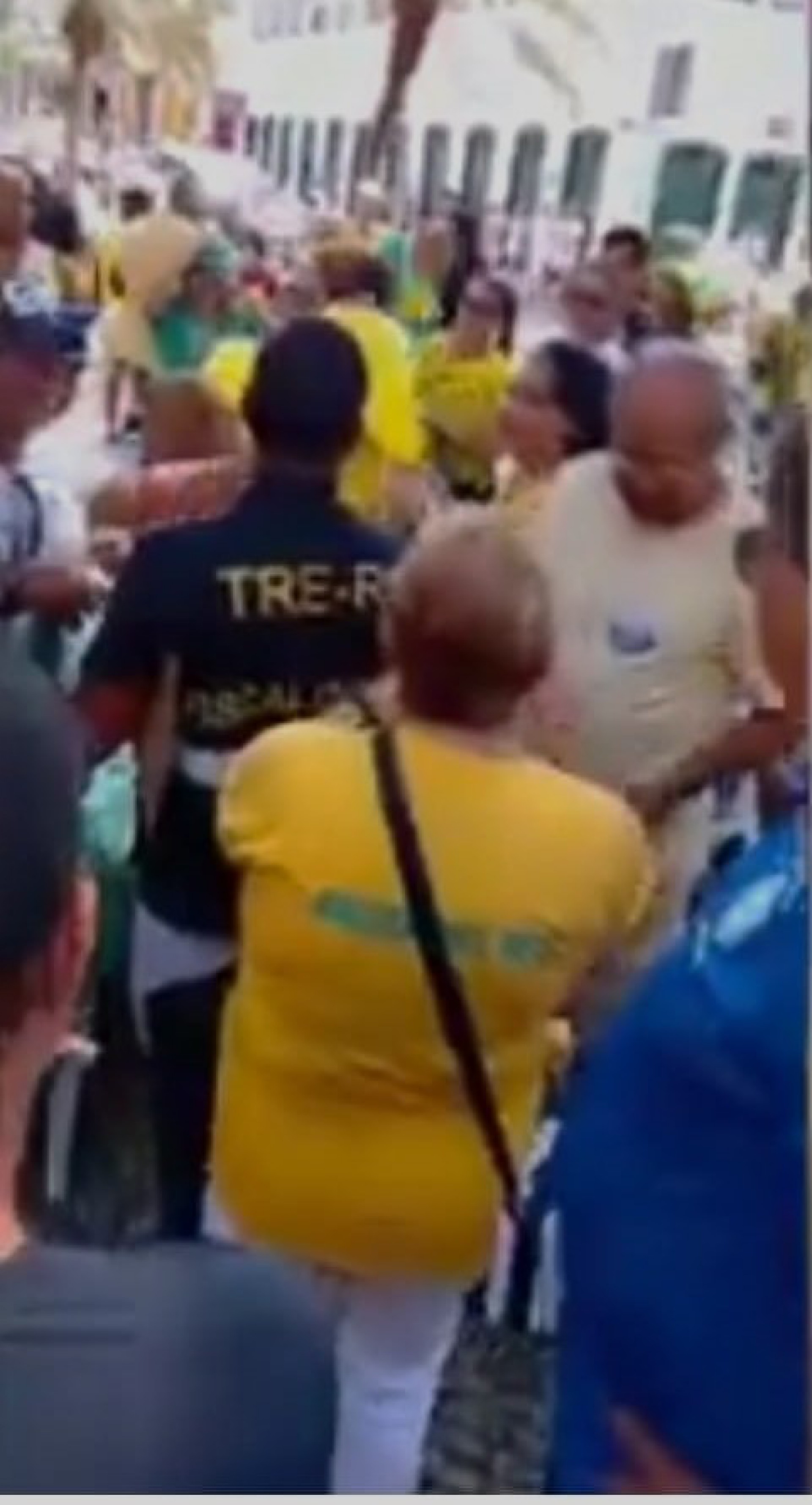 Fiscaliza&ccedil;&atilde;o do TRE/RJ na Pra&ccedil;a do Pap&atilde;o