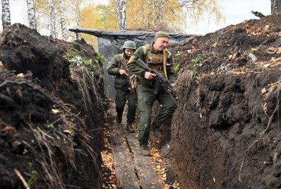 Duas linhas de defesa são construídas em região russa na fronteira com a Ucrânia
