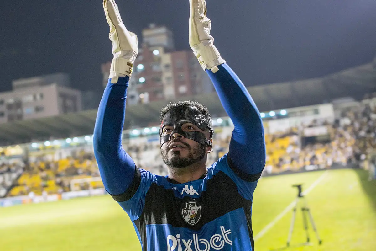 Thiago Rodrigues revela ter recebido proposta de clube da Série A e fala sobre futuro no Vasco