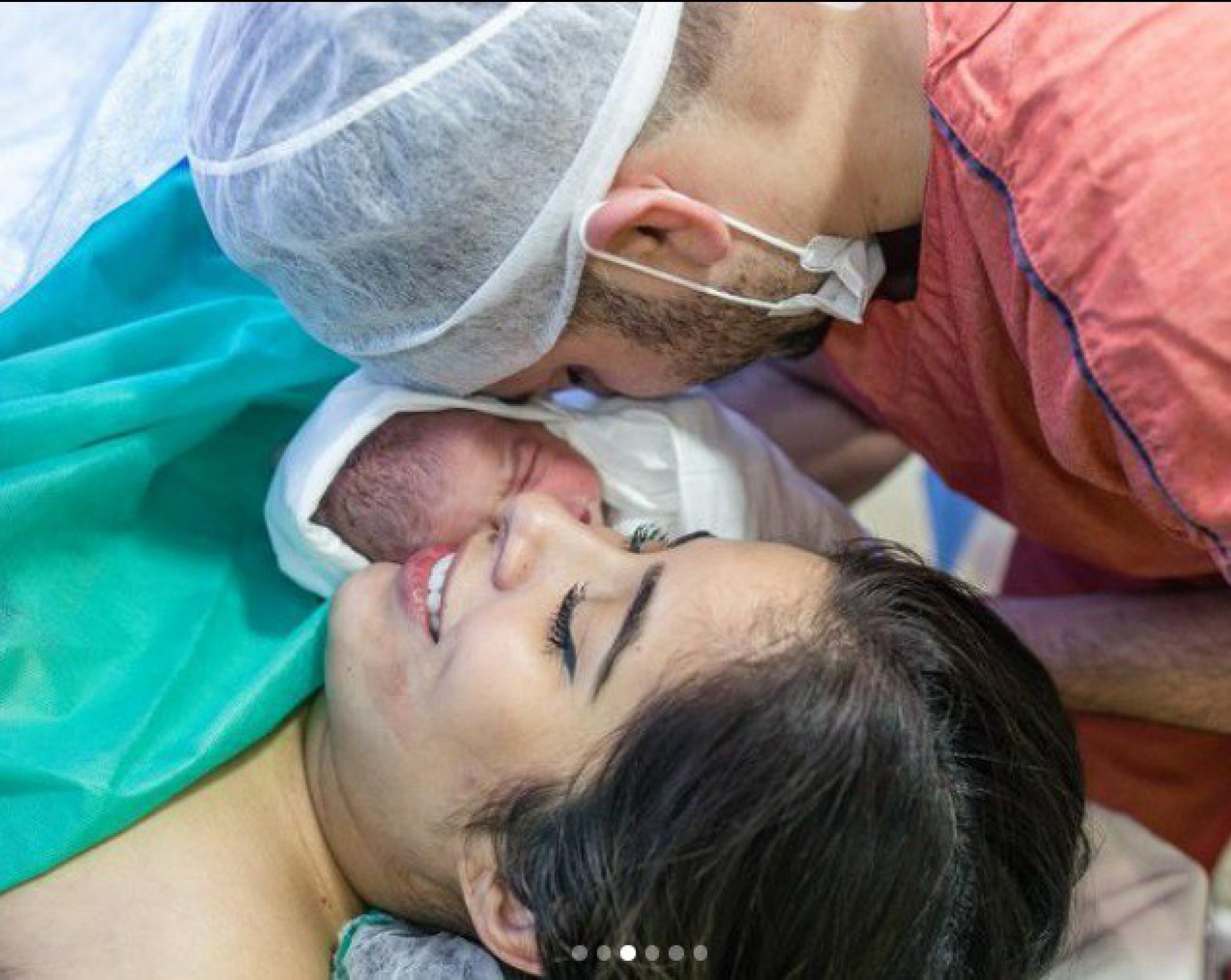 Jonas Esticado e Bruna Hazin anunciam o nascimento do filho - Reprodução do Instagram / Estudio Carla Gomes