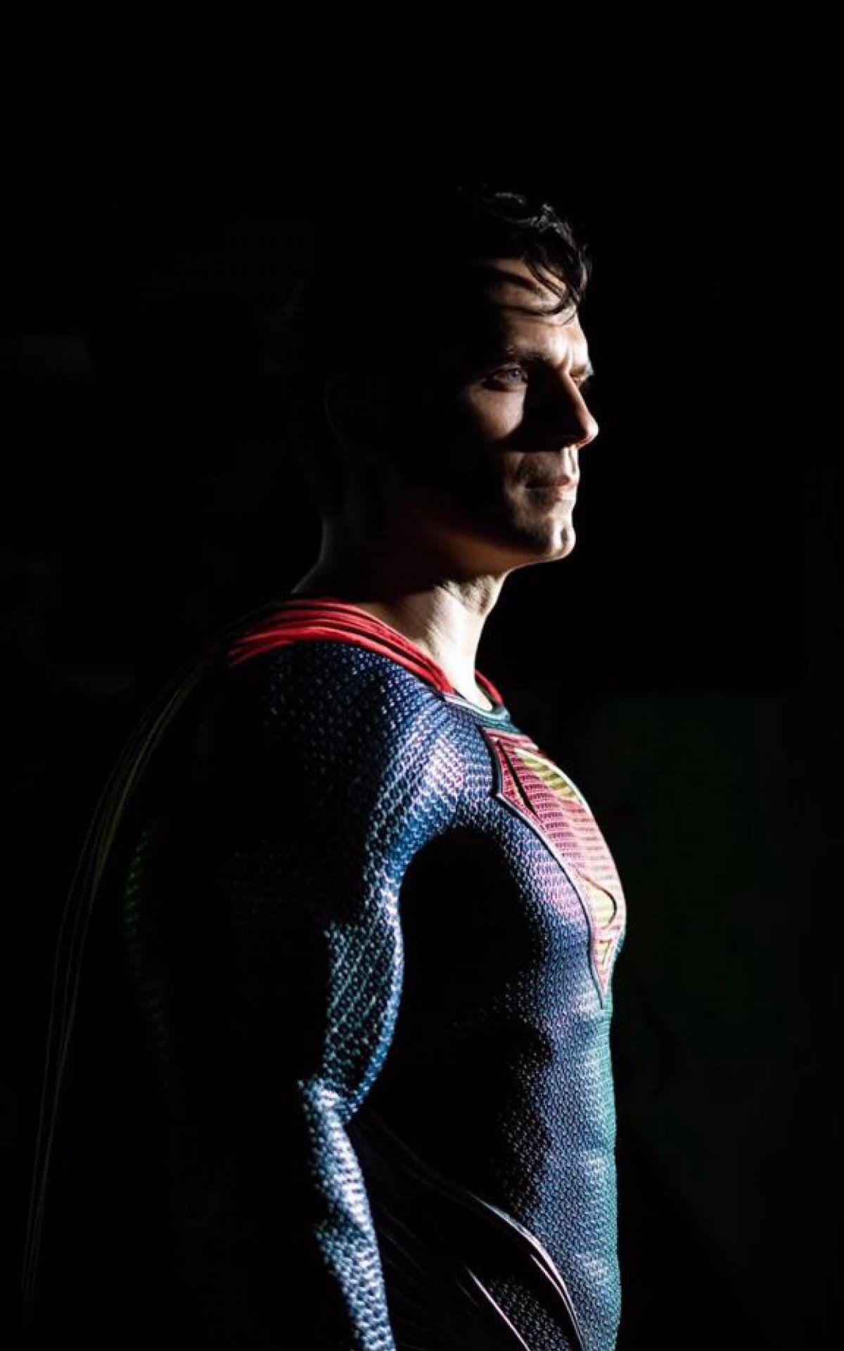 Henry Cavill anuncia que não será mais o Superman nos cinemas