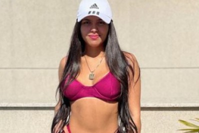 Destaque do Vasco faz surpresa e se declara para namorada: 'Cada momento é especial'