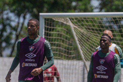 Antes solução para lateral, Caio Paulista perde espaço no Fluminense