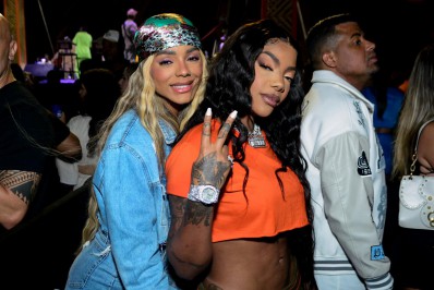 Ludmilla e mais famosos curtem a Resenha do Mumu no Rio