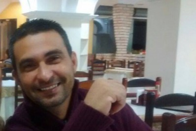 Filha de homem morto por retroescavadeira em briga: 'Meu pai não merecia'