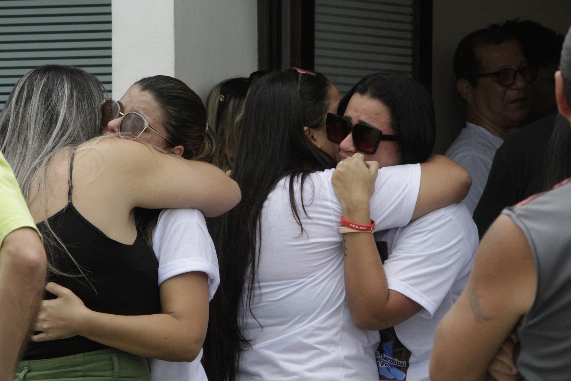 Enterro do Empresario Alexandre Pinheiro de 37 anos, em Paciência.  - Marcos Porto/Agencia O Dia