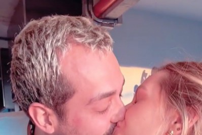 Eduardo Sterblitch e Louise D' Tuani anunciam gravidez: Muito felizes'