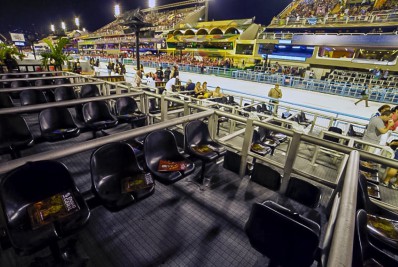 Botando o bloco na rua — ou melhor, nos camarotes