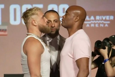Jake Paul prega respeito a Anderson Silva, mas afirma: 'Vou nocauteá-lo'