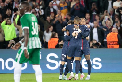 Com show de Neymar, Messi e Mbappé, PSG goleia na Liga dos Campeões