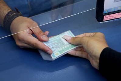 Desconto na renovação da CNH para pessoas a partir de 50 anos é aprovada em comissão do senado