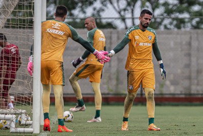 Sem espaço no Fluminense, Marcos Felipe vira alvo de clube da Série A do Brasileirão