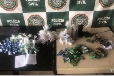 Policiais da 166ª DP fazem operação de combate ao crime de extorsão pelo tráfico de drogas às empresas de internet nos morros de Angra