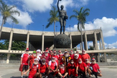 Maracanã recebe Papais Noéis em dia de festa por formação de bons velhinhos