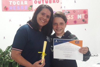 Capacitação para o mercado de trabalho: Curso Jovem Alerta entrega certificados para 15 jovens