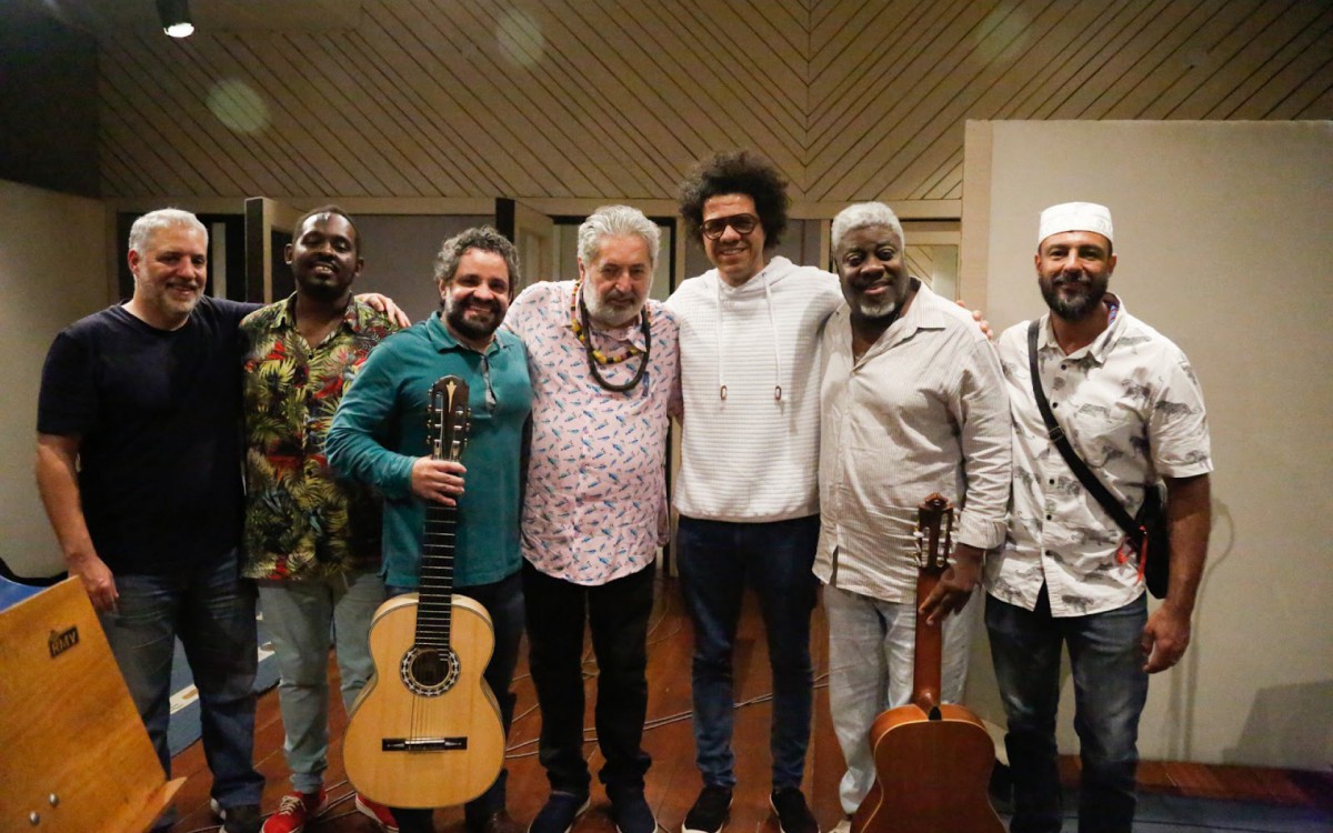 Moacyr Luz convidou instrumentistas para colaborar em seu novo &aacute;lbum - Divulga&ccedil;&atilde;o