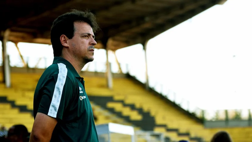 Fernando Diniz aguarda resultado das eleições para definir renovação com o Fluminense