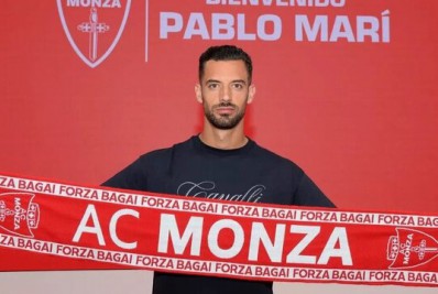 Dirigente diz que Pablo Marí, ex-Flamengo, sofreu 'ferimento profundo nas costas', mas não corre risco de morte