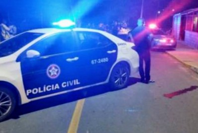 Homem é assassinado em um bar em Maricá
