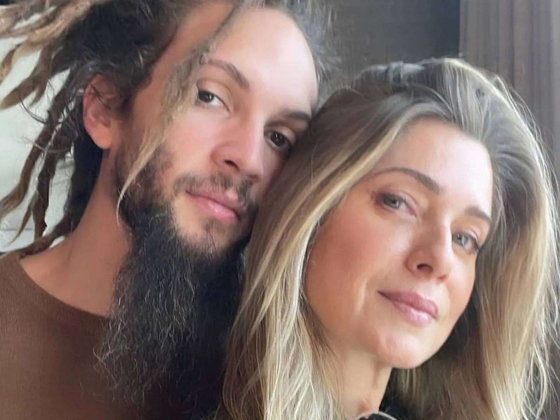 Pablo Vare, marido de Letícia Spiller, responde comentário ofensivo de seguidor - Reprodução / Instagram