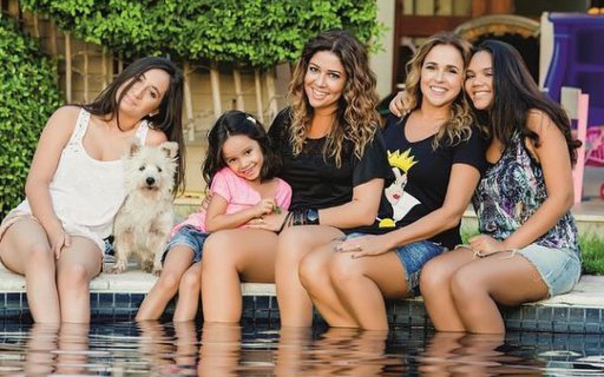 Daniela Mercury e Malu Verçosa são mães de três meninas - Reprodução/Instagram