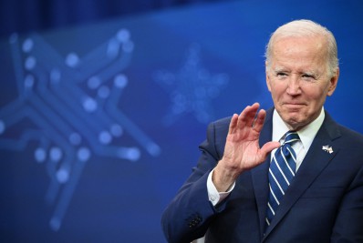 Biden sanciona lei que obriga sindicatos ferroviários a aceitar acordo salarial
