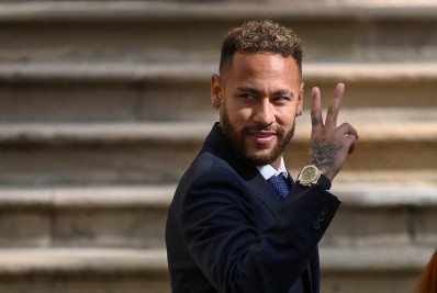 Neymar é absolvido em julgamento por supostas irregularidades em contratação pelo Barcelona