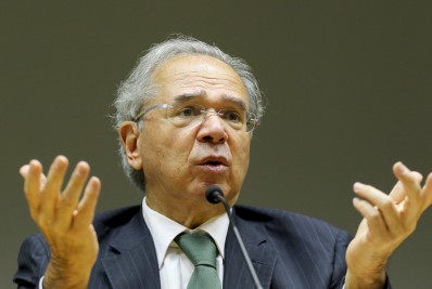 Ao comparar Lula e Bolsonaro, Guedes diz: 'Nós roubamos menos'