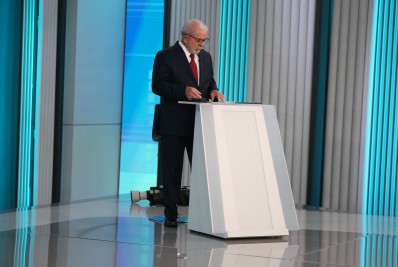 'Não quero ficar perto de você', diz Lula a Bolsonaro