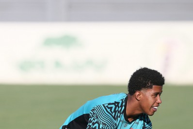 Andrey Santos, do Vasco, é o volante com mais gols nas Séries A e B