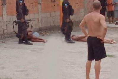 PM prende dois assaltantes, após tentativa de fuga com colisão e troca de tiros em Belford Roxo