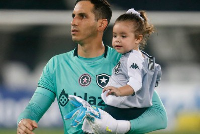 Botafogo aceita exigência, mas renovação com Gatito sofre novo entrave