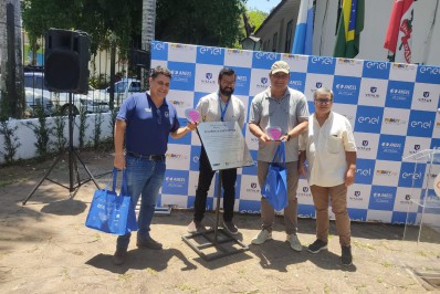 Paraty recebe iluminação pública com lâmpadas de led