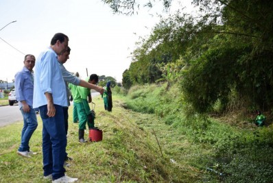 Programa realiza desassoreamento de rios de Itatiaia
