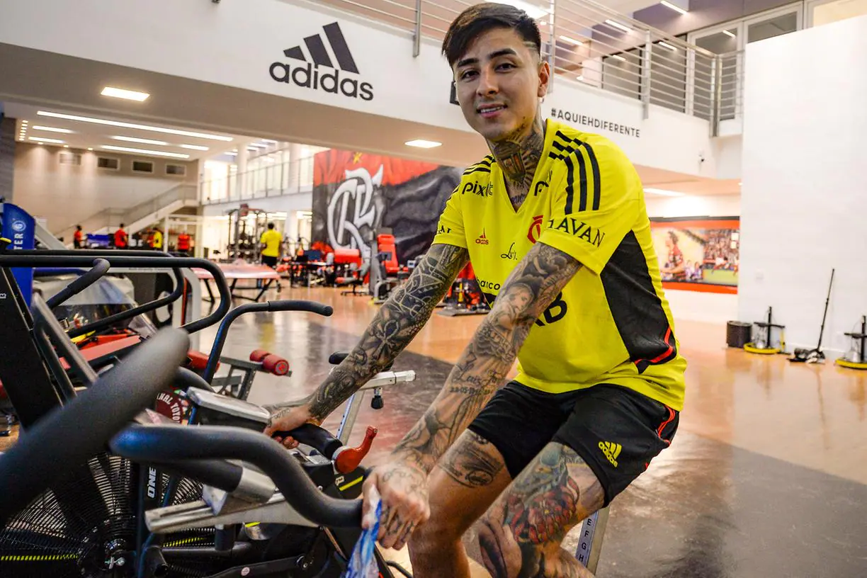 Erick Pulgar revela estar fora do nível físico adequado no Flamengo