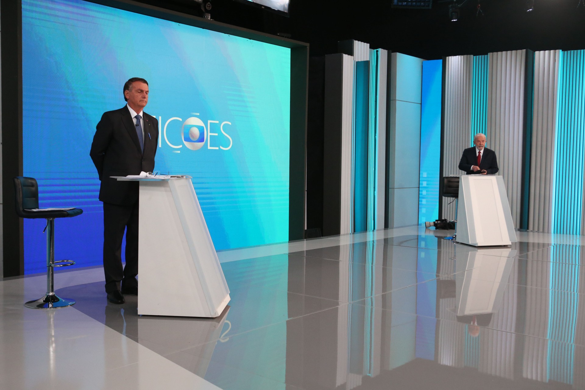 Os candidatos à presidência da Republica se enfrentam neste ultimo debate 2° turno da campanha presidencial nesta sexta-feira(28). - Cléber Mendes/Agência O Dia