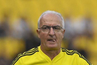 Jornalista diz que Dorival superou Jorge Jesus na história do Flamengo