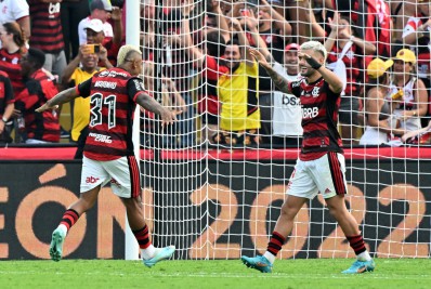 Arrascaeta foge de comparação com equipe de Zico, mas exalta legado da geração: 'Tá nascendo muito flamenguista'