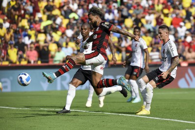 Em momento distinto, Flamengo reencontra o Athletico-PR pela primeira vez desde a final da Libertadores