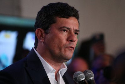 Sérgio Moro vota em Curitiba e pede 'respeito às opiniões divergentes'
