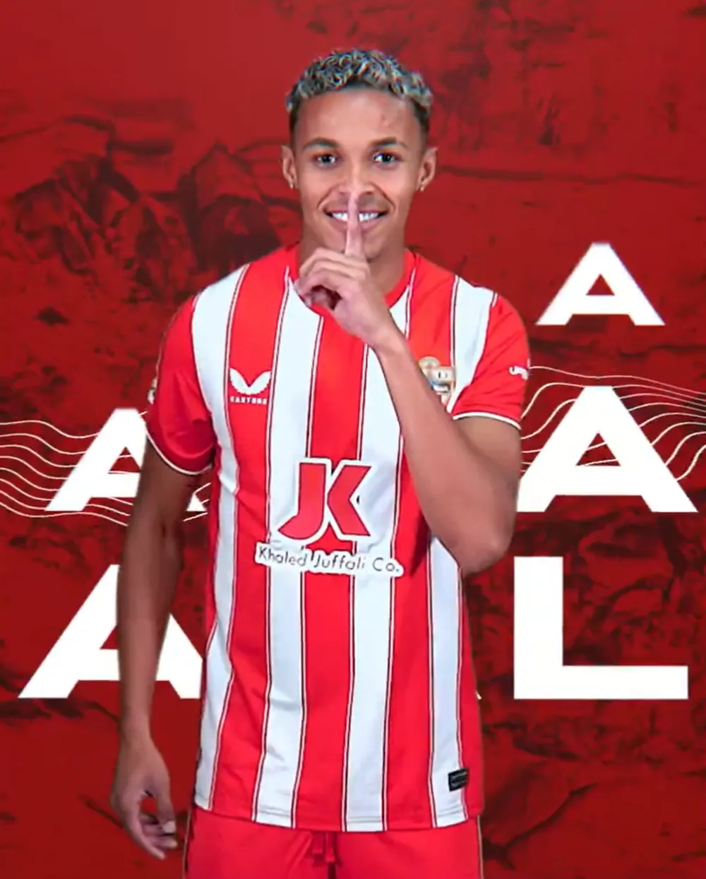 Ex-Flamengo, Lázaro faz primeiro gol pelo Almería