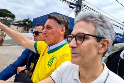 Bolsonaro participa de 'motociata' em BH ao lado de Zema