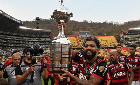 SBT celebra a classificação do Corinthians para Libertadores de 2022