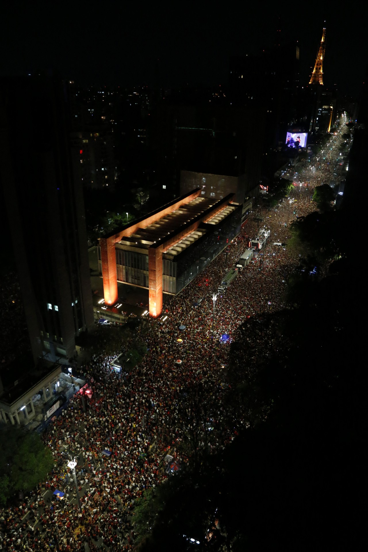 Aerial view of supporters of elected president Luiz Inacio Lula da Silva celebrating their candidate's victory during the presidential runoff election at the Paulista avenue in Sao Paulo, Brazil, on October 30, 2022. Brazil's veteran leftist Luiz Inacio Lula da Silva was elected president Sunday by a hair's breadth, beating his far-right rival in a down-to-the-wire poll that split the country in two, election officials said.
Miguel Schincariol / AFP - Miguel Schincariol / AFP