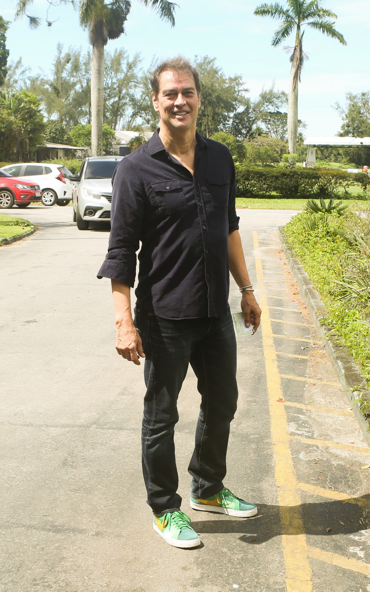 Marcello Antony vota no segundo turno das elei&ccedil;&otilde;es