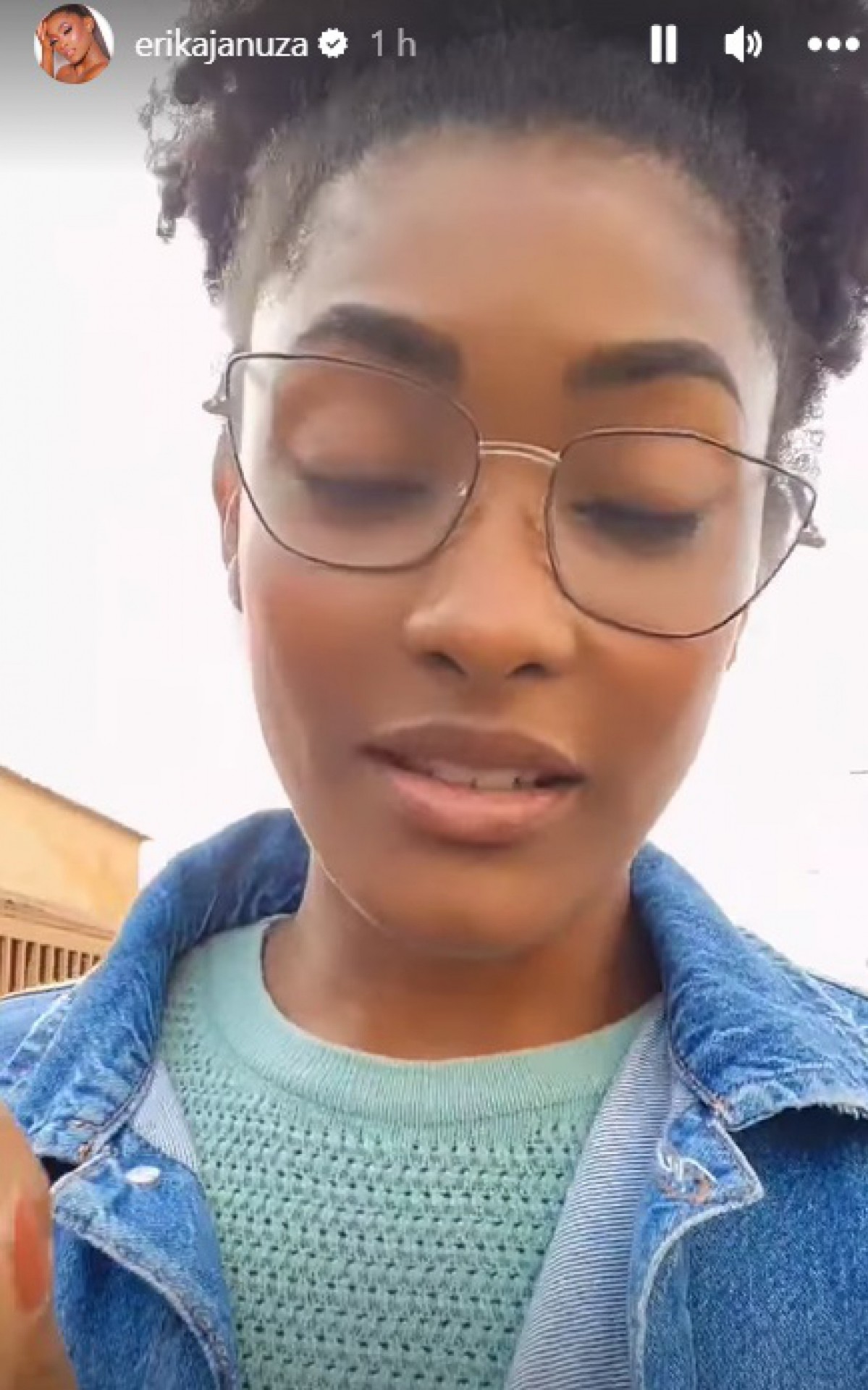 Erika Januza: 'Vote consciente'