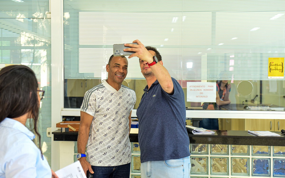 Cafu vota em S&atilde;o Paulo