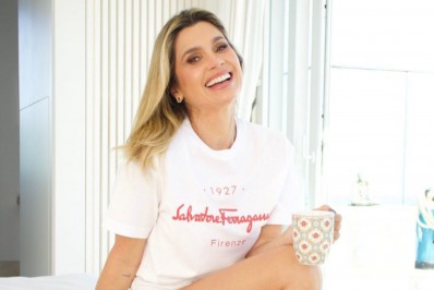 Flávia Alessandra posa belíssima para celebrar o domingo: 'Descanso'