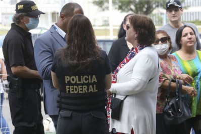 Mulher é presa por tumultuar fila de votação no Distrito Federal